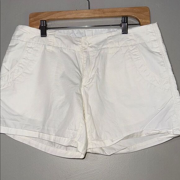 Nike White Athletic Shorts for Active Performance - Picture 1 of 8